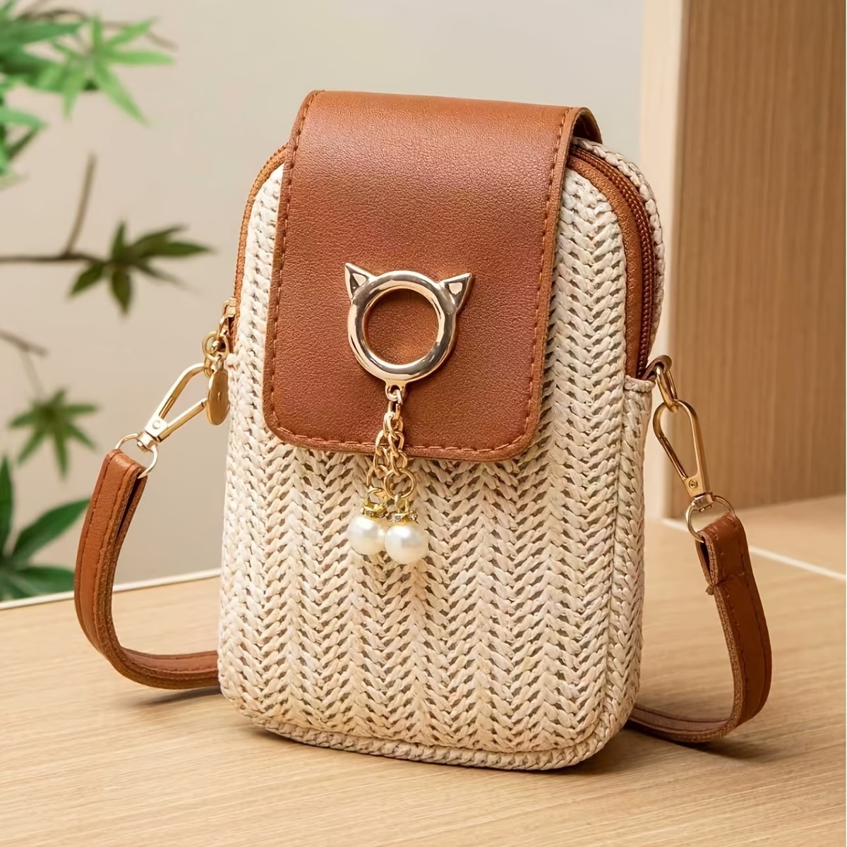 Vacation-style Straw Woven Tassel Phone Pouch 