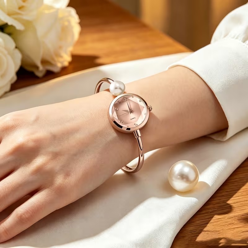 2pcs Luxury Women's Watch & Bracelet Set with Stylish Round Dial, an Ideal Gift for Mother's Day, Birthdays, Ramadan, Anniversaries and Daily Wear 4