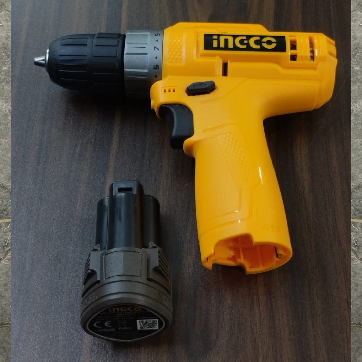 Lithium-Ion cordless drill 3