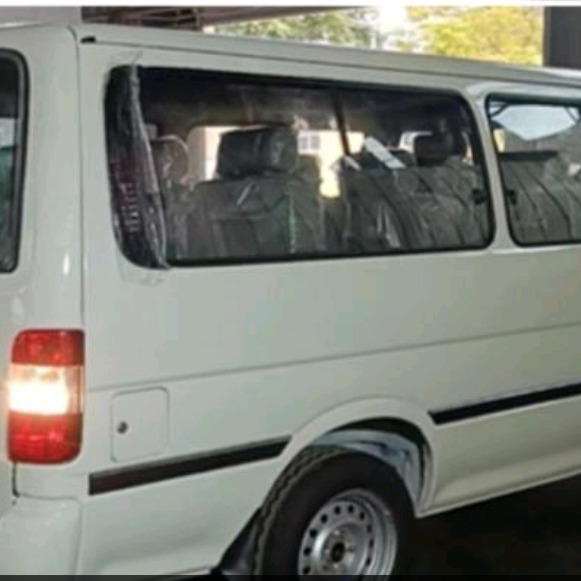 BM 5.4m Electric Passenger Van 2